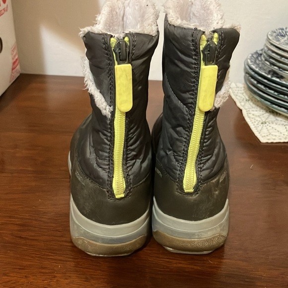 Merrell Snowcreek Sport mid zip polar quilted waterproof boot  7.5 - Picture 4 of 14